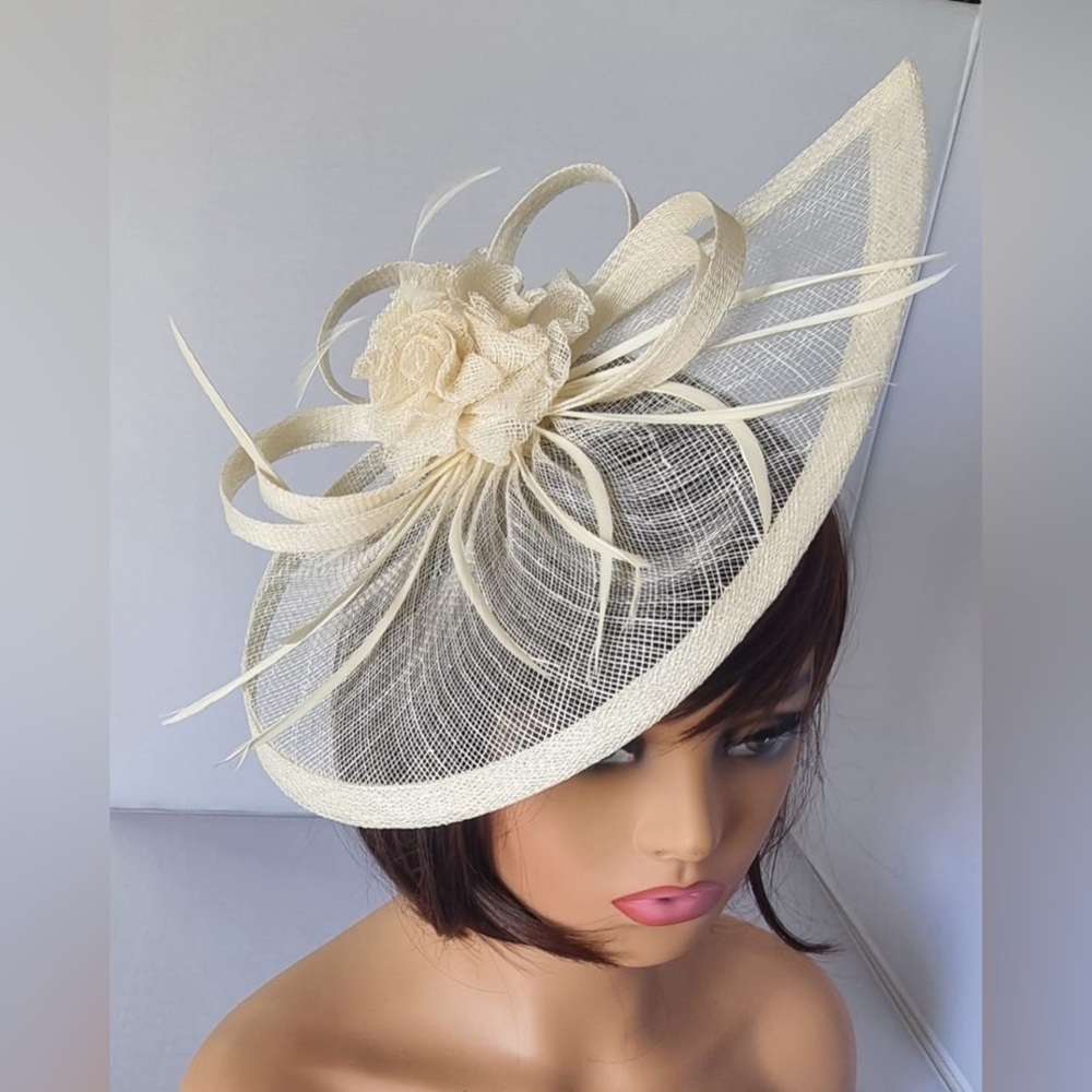 Tea party fascinator hat
